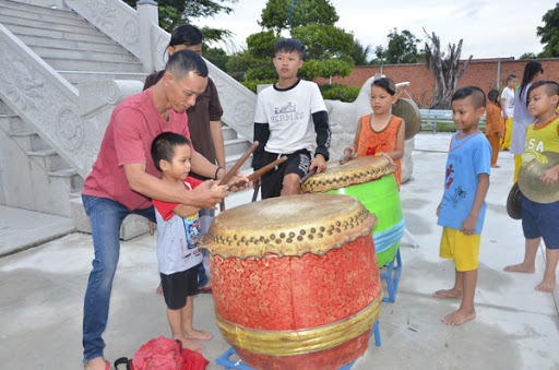 MUA TRỐNG MÚA LÂN 5 TẤC TẠI HÀ NỘI